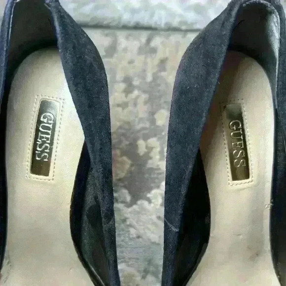 Guess Padey Platform Heels - size 6 - Picture 4 of 7